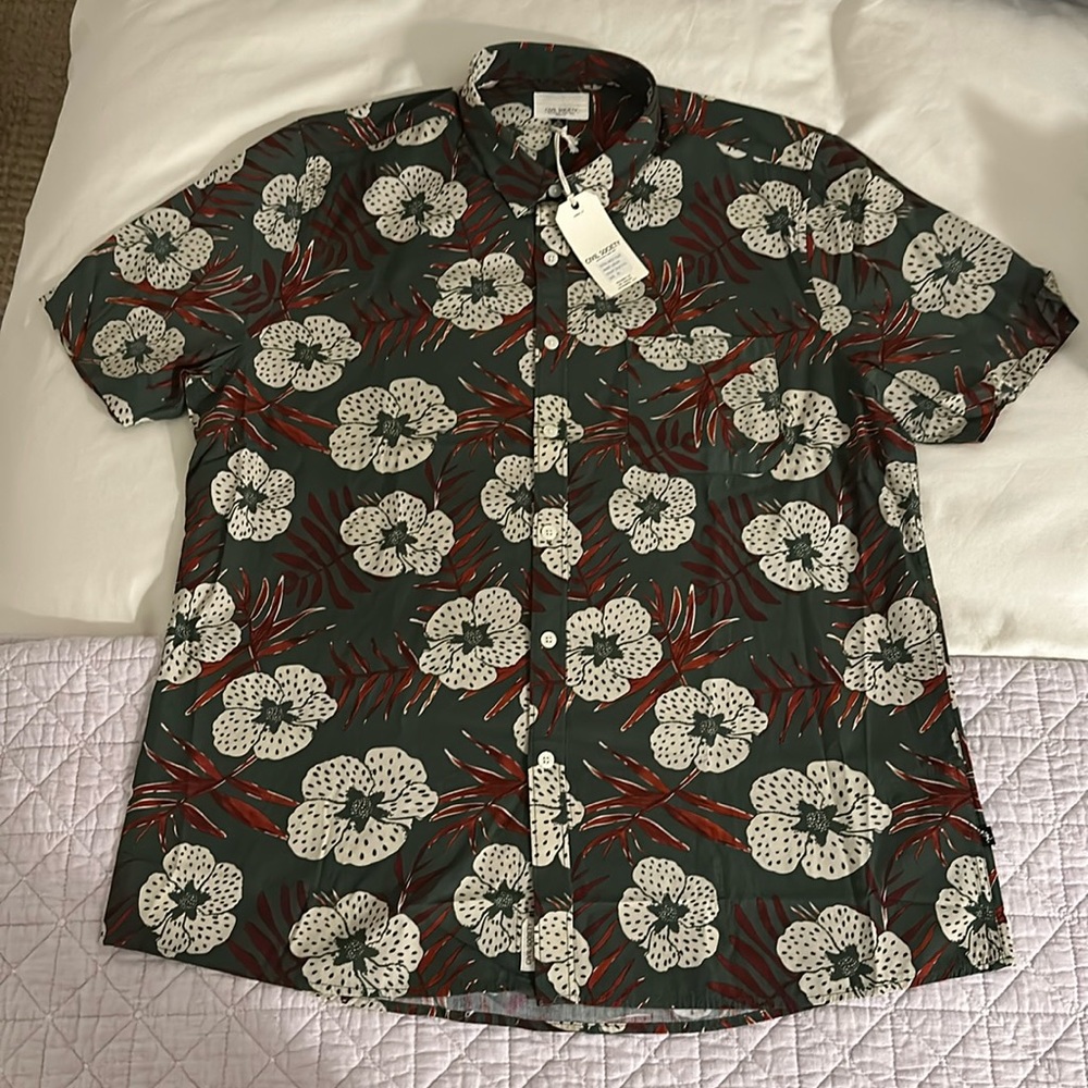 Civil society funky flower short sleeve button down